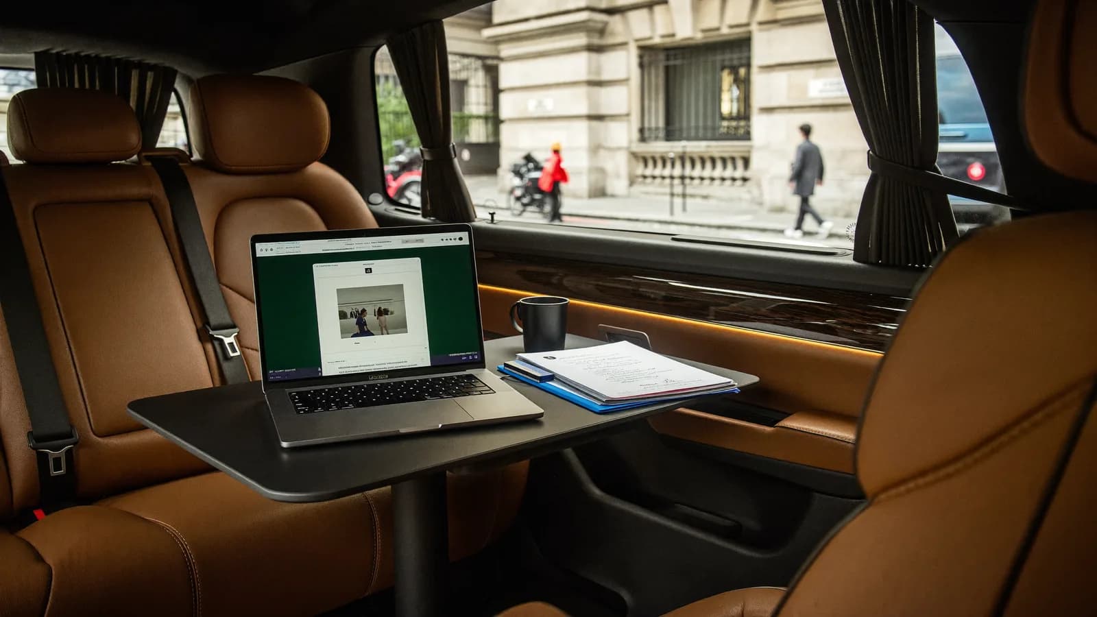 A mobile office between meetings