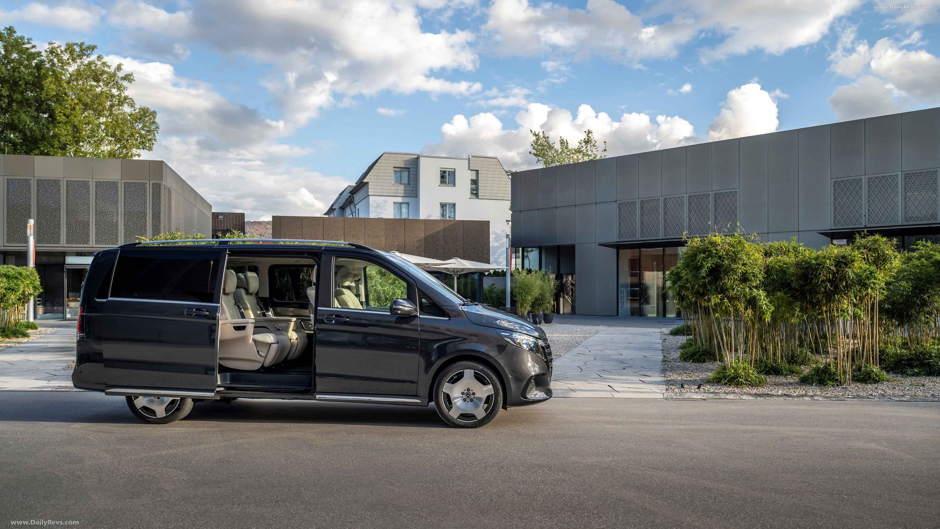 Mercedes V-Class Orly CDG route